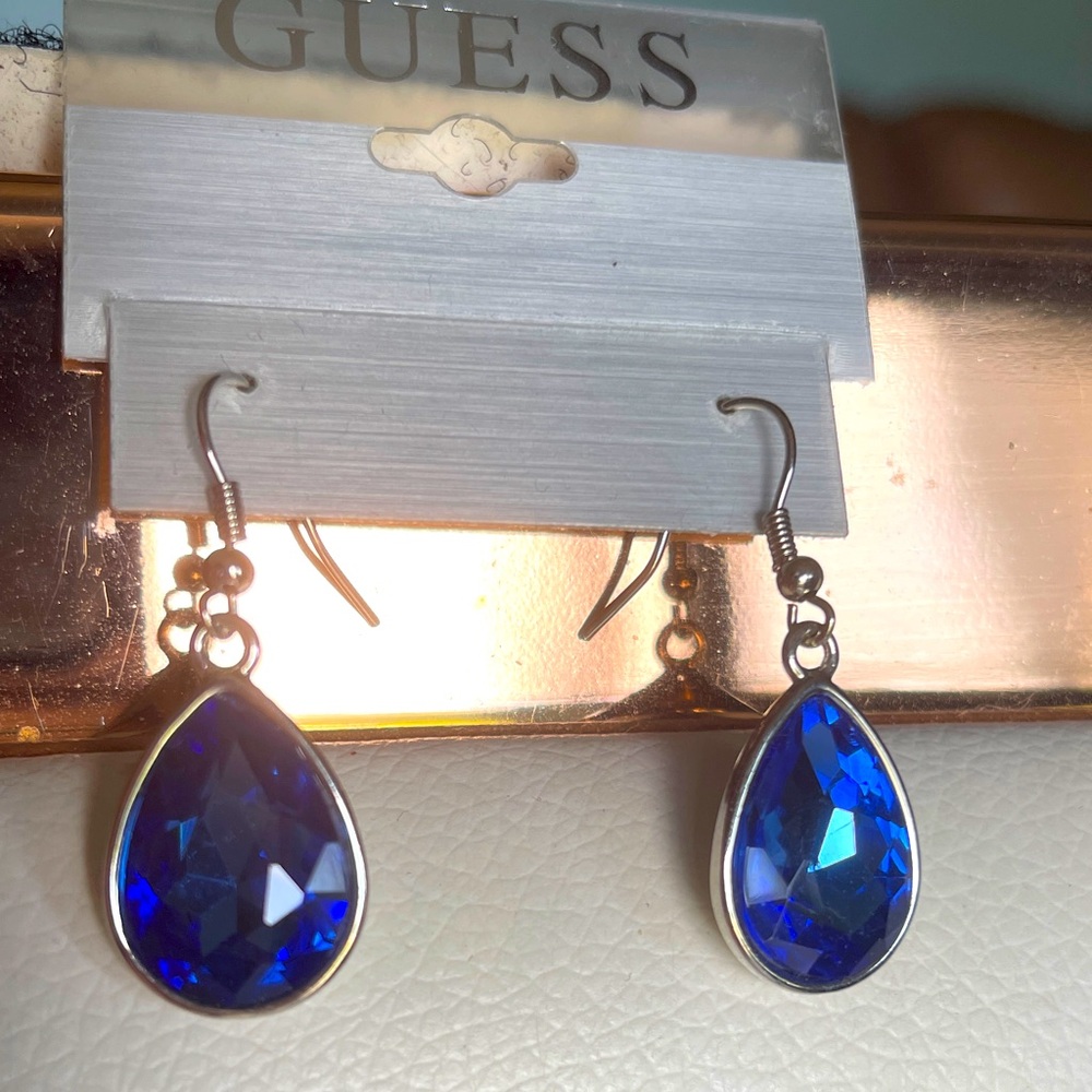 NWOT Guess Sapphire Blue Teardrop Earrings